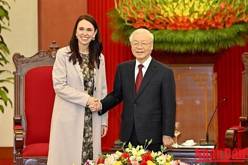 Party General Secretary Nguyen Phu Trong (R) and Prime Minister of New Zealand Jacinda Ardern. (Photo: NDO)