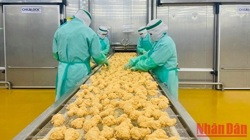 The first batch of chicken meat successfully exported to Japan.