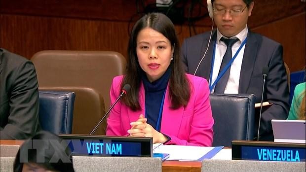 Assistant Minister of Foreign Affairs of Vietnam Nguyen Minh Hang speaks at the meeting. (Photo: VNA)