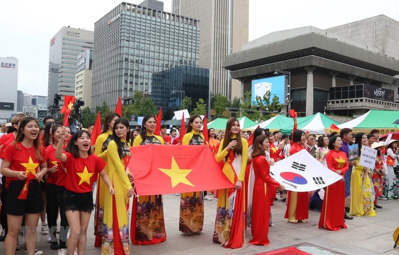 A parade at the Vietnamese Culture Festival held in RoK in 2019 (Photo: VNA)