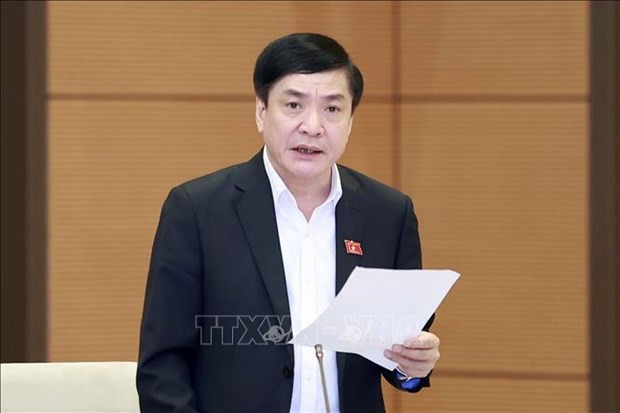 NA General Secretary Bui Van Cuong announces the NA Standing Committee’s conclusion about the organising of the second extraordinary session (Photo: VNA)