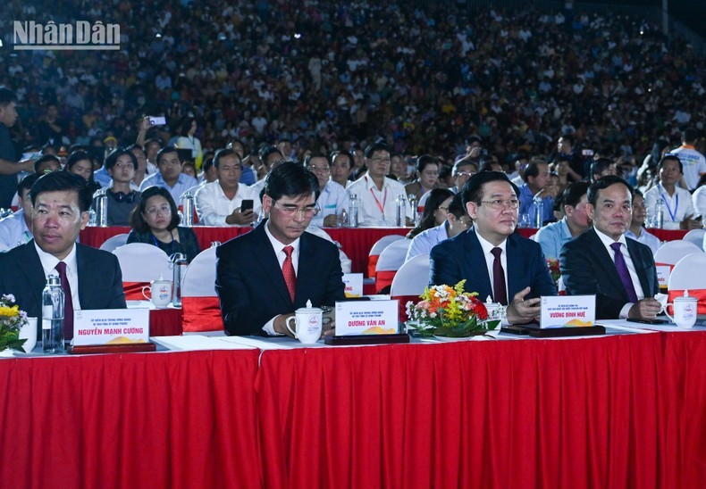 NA Chairman Vuong Dinh Hue attends the opening ceremony of the National Tourism Year 2023. (Photo: NDO)