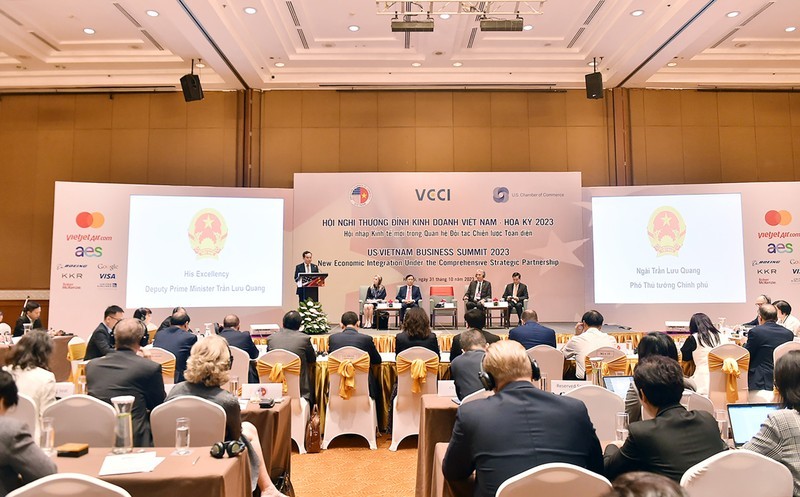 At the 6th US-Vietnam Business Summit