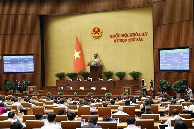 The NA adopts a resolution on the socio-economic development plan for 2024 on November 9. (Photo: VNA)