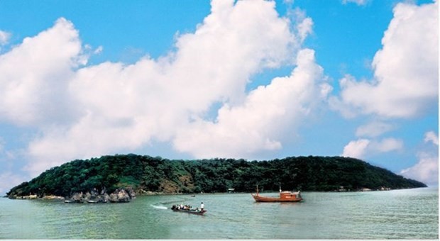 The mysterious beauty of Hon Chuoi Island remains intact. (Photo: VNA)