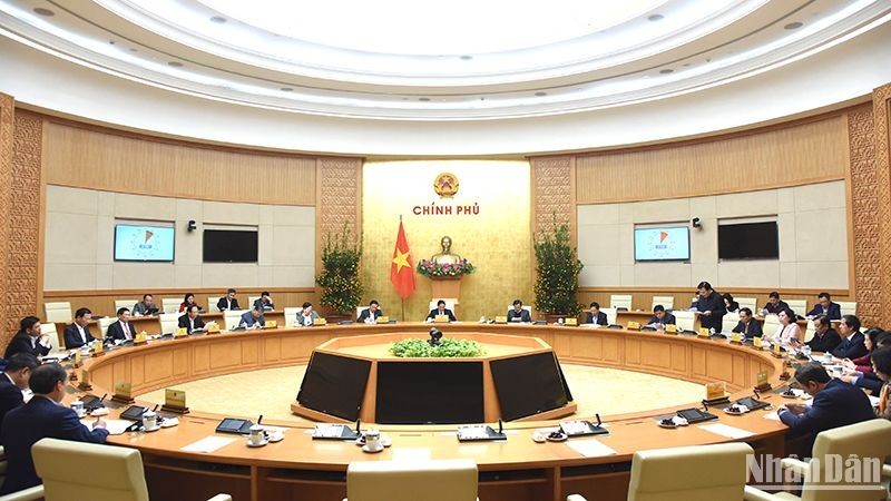Prime Minister Pham Minh Chinh speaks at the Cabinet meeting. (Photo: Tran Hai)