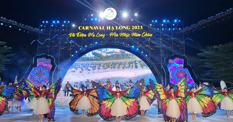 A colourful performance at the opening ceremony of the Ha Long Carnival.