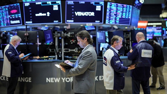 US stocks climbed on Wednesday as Wall Street pored through the Federal Reserve's latest meeting minutes and a slew of economic data. (Representative Image) 