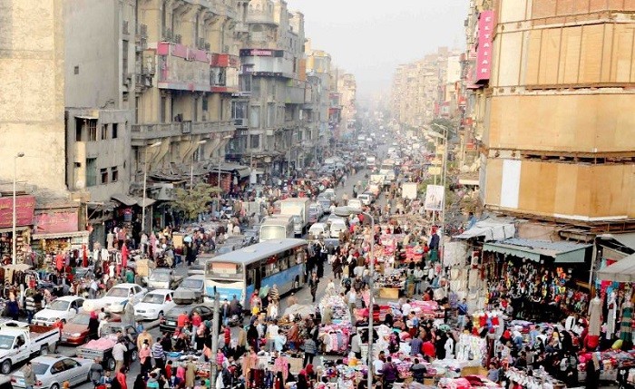 Egypt's population reached 105 million on Saturday, showed the population clock of the country's statistics agency.
