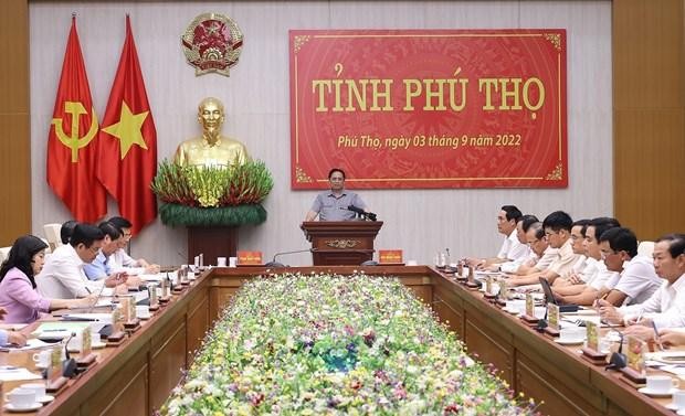 Prime Minister Pham Minh Chinh speaks at the working session. (Photo: VNA)