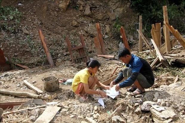 Red Cross Society appeals for community support for people in flood-hit areas. (Photo: VNA)