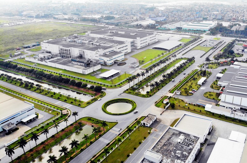 Thang Long II Industrial Park in Hung Yen Province is located near the extended Hanoi - Hung Yen intercity road.