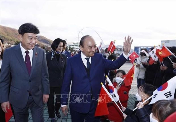 President Nguyen Xuan Phuc pays a working trip to Gyeonggi province of the Republic of Korea. (Photo: VNA)