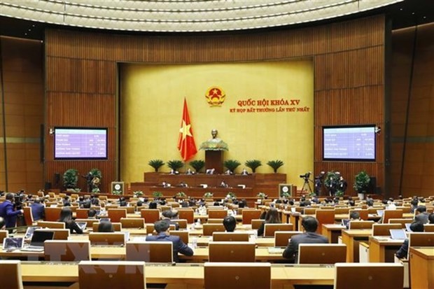 The NA votes to adopt a resolution approving the appointment of two new Deputy Prime Ministers (Photo: VNA)