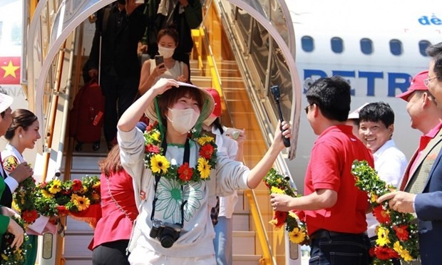 Korean tourists welcomed in Vietnam (Photo: hanoimoi.com.vn)