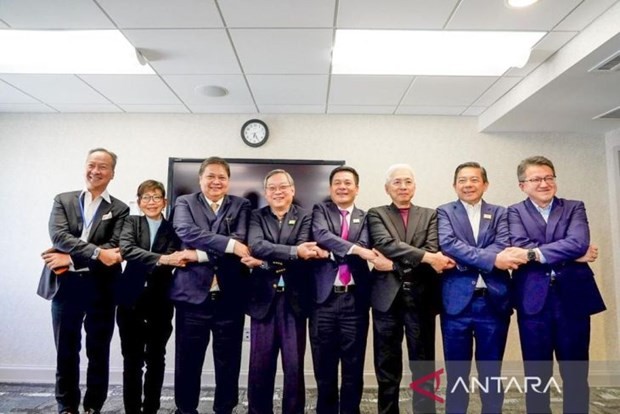 Coordinating Minister for Economic Affairs Airlangga Hartarto invites a number of ASEAN ministers to align views on crucial matters ahead of the ministerial-level meeting of Indo-Pacific Economic Framework in Detroit, US, on May 27. (Photo: ANTARA)