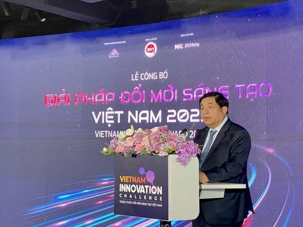 Minister of Planning and Investment Nguyen Chi Dung speaks at the event. (Photo: NIC)