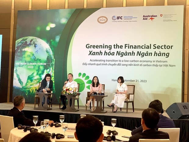 At the seminar co-hosted by the IFC and the State Bank of Vietnam (Photo: VNA)