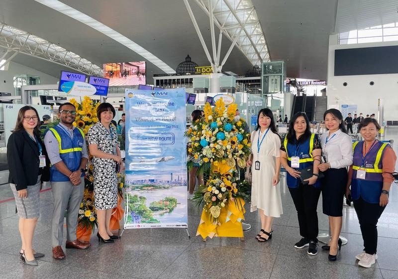 Guests from Yangon are welcomed. (Photo: NDO)