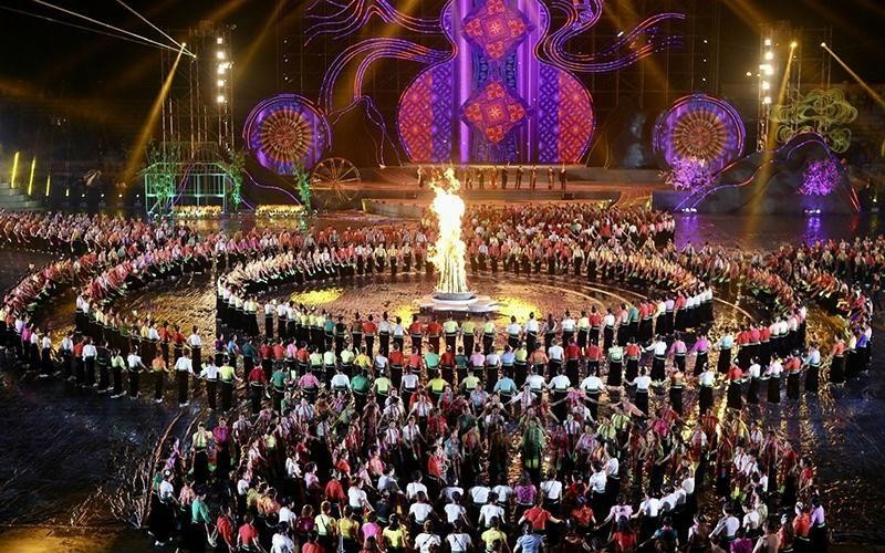 The rehearsal for the ceremony to honour Xoe Thai art and kick off Muong Lo Culture - Tourism Festival 2022. (Photo: VNA)