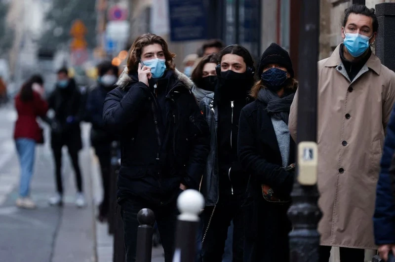 People queue for tests amid the spread of the COVID-19 pandemic, in Paris, France, December 23, 2021. (Photo: Reuters)