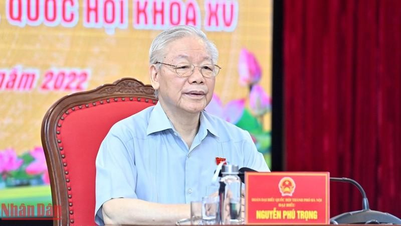 Party General Secretary Nguyen Phu Trong attends the meeting with voters in Hanoi's constituency No.1.