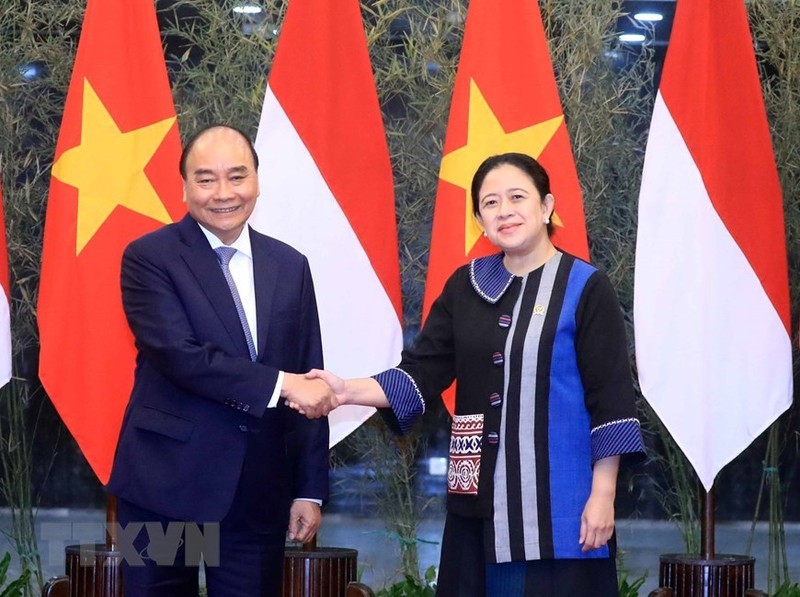 President Nguyen Xuan Phuc (L) and Speaker of the House of Representatives of Indonesia Puan Maharani. (Photo: VNA)