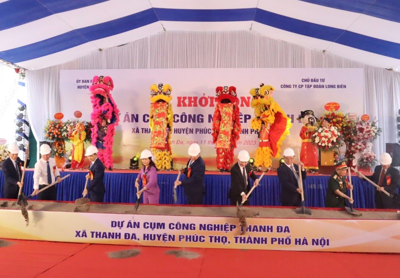 The ground-breaking ceremony for the project. (Photo: hanoimoi.com.vn)