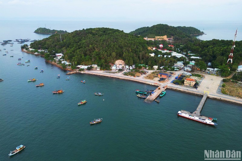 An overview of the Tien Hai border island commune seen from above.