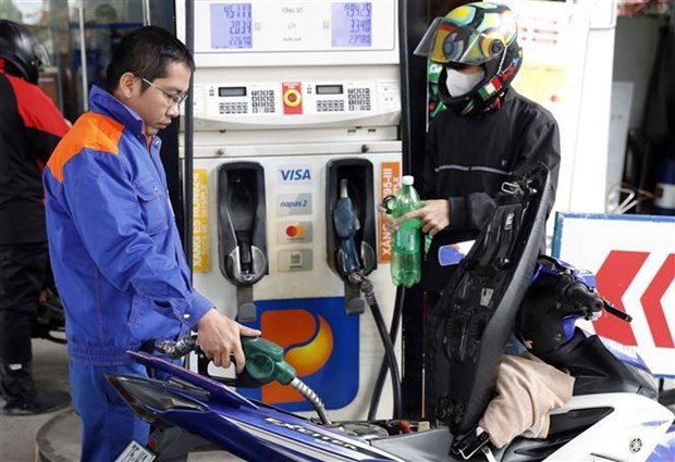 Petrol prices revised down by more than 1,000 VND per litre
