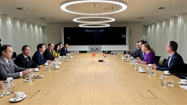 The talks between Vietnamese Deputy Prime Minister Tran Hong Ha and his Dutch counterpart Carola Schouten. (Photo: VNA)