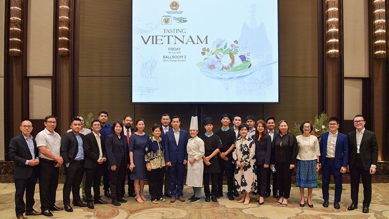 Guests to "Tasting Vietnam".