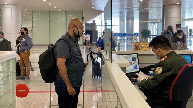 At Noi Bai international airport (Photo: VNA)