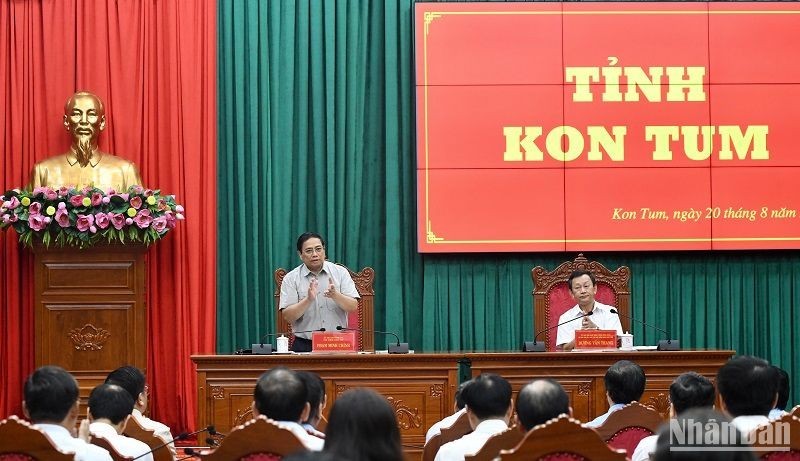 PM Pham Minh Chinh speaks at the working session. (Photo: NDO)