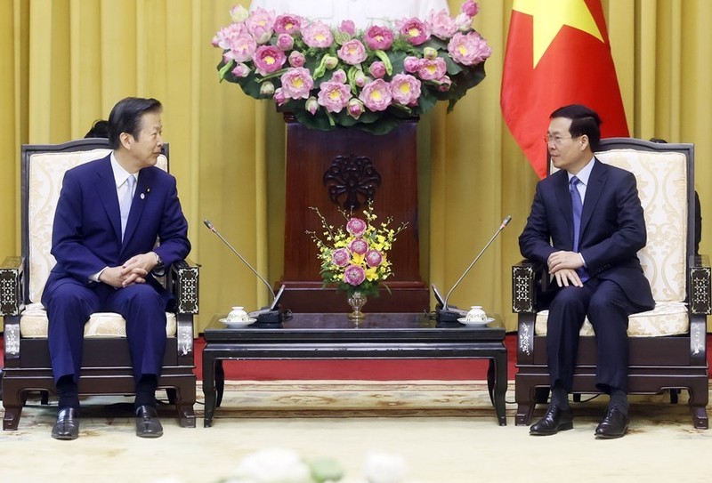 President Vo Van Thuong (R) and Chief Representative of Japan's Komeito Party Yamaguchi Natsuo (Photo: VNA) 