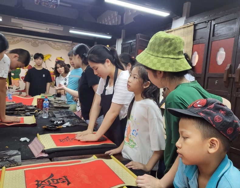 The Temple of Literature in Hanoi welcomes a large number of visitors during the National Day holidays. 