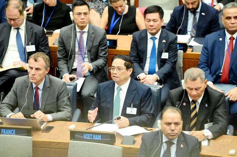 PM Pham Minh Chinh speaks at the Climate Ambition Summit in New York on September 20. (Photo: NDO)