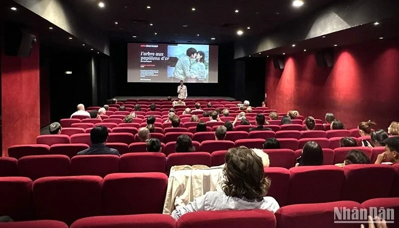 The movie “Inside the Golden Cocoon” was screened in France. (Photo: MINH DUY)