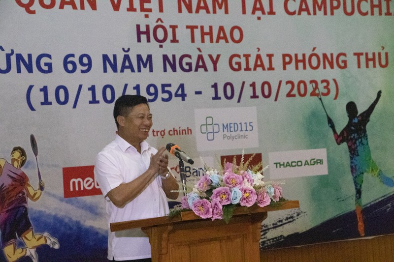 Ambassador Nguyen Huy Tang speaks at the event.