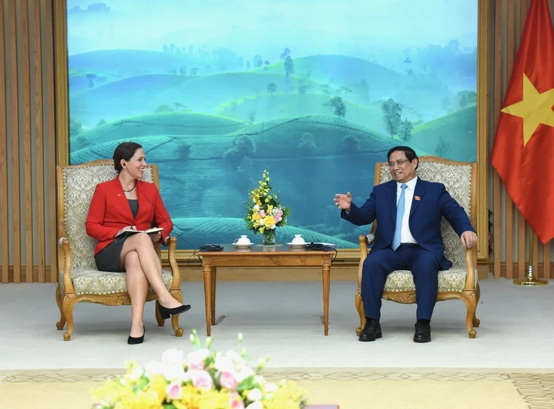 Prime Minister Pham Minh Chinh (right) and Chief Economist at the US Department of State Emily Blanchard. (Photo: NDO)