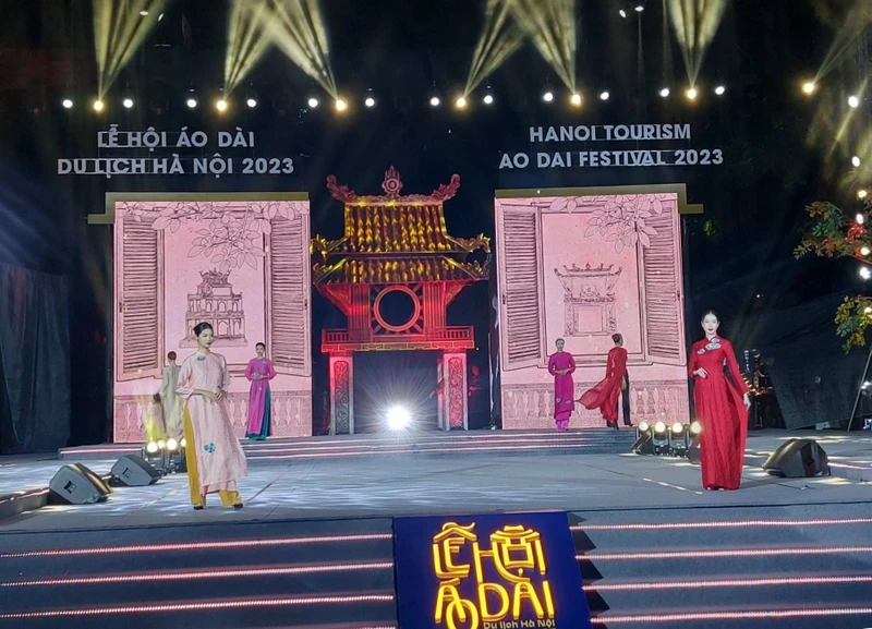 Hanoi promotes tourism through Ao Dai Festival