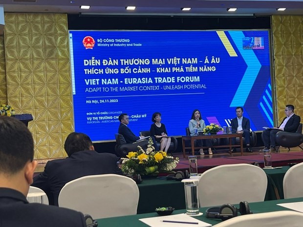 Speakers at the Vietnam-Eurasia Trade Forum (Photo: VNA)