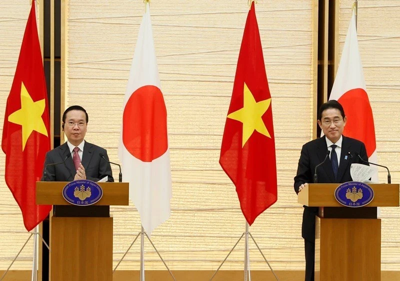 President Vo Van Thuong and Japanese Prime Minister Kishida Fumio at the press conference. (Photo: VNA)