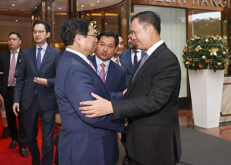 Cambodian Prime Minister Samdech Moha Borvor Thipadei Hun Manet on December 12 concludes his two-day official visit to Vietnam at the invitation of Prime Minister Pham Minh Chinh. (Photo: VNA)