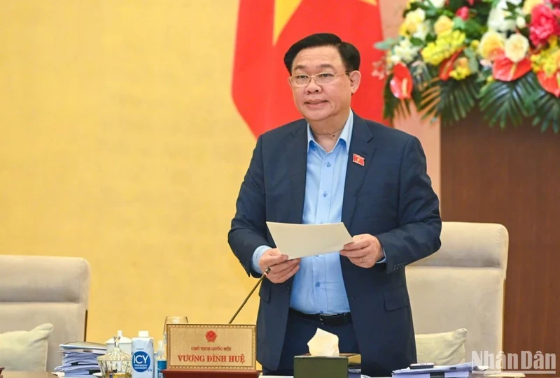 NA Chairman Vuong Dinh Hue speaks at the event (Photo: NDO)