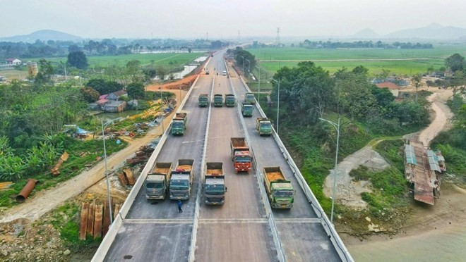 A road under construction (Illustrative photo: baochinhphu.vn)