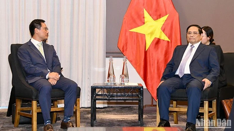 Vietnamese PM receives executives of Australian enterprises Nhan