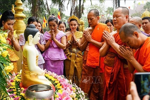 A ritual at the Chol Chnam Thmay festival (Photo: VNA)
