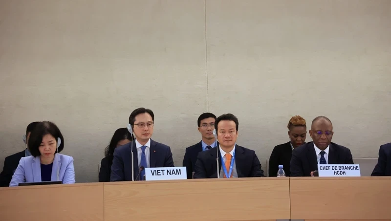 The Vietnamese delegation led by Deputy Foreign Minister Do Hung Viet participated in the dialogue on Vietnam's national report under the UNHRC’s fourth cycle of the UPR mechanism. (Photo: VNA)