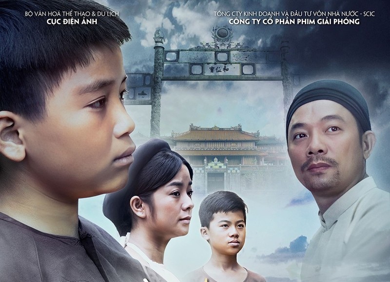 A poster of "Vang trang tho au" (The Childhood Moon) (Photo: Film producer) 